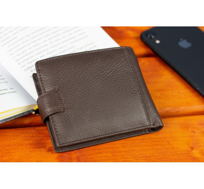 Кожаное мужское портмоне на кнопке ST Leather ST104 Коричневое