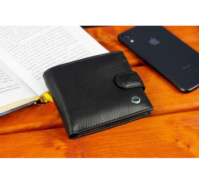 Кожаное мужское портмоне на кнопке ST Leather ST104 Черный